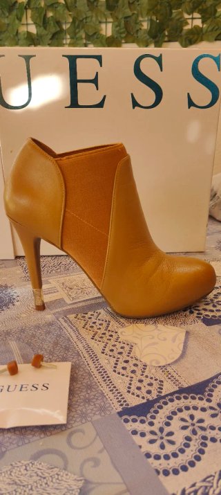 Botines Guess de piel camel tacón stiletto 38