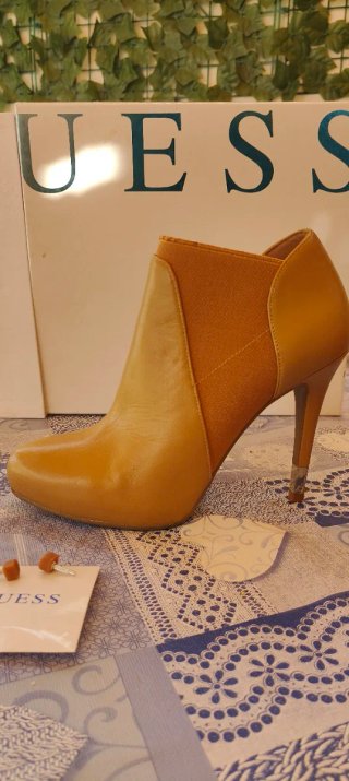 Botines Guess de piel camel tacón stiletto 38