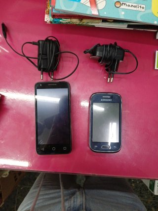 Pack 2 Smartphones Clásicos + Cargadores