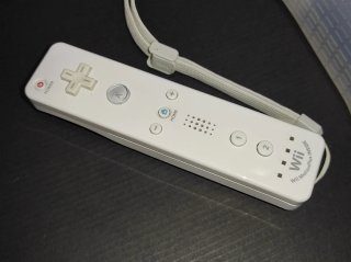 Mando Wii MotionPlus + correa + goma originales