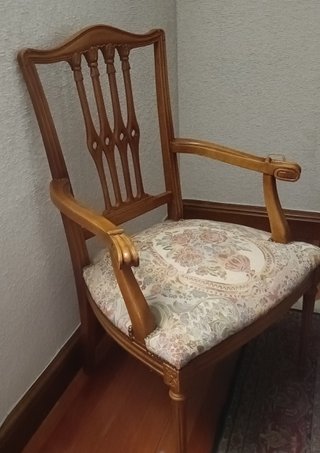 Juego de 6 Sillas de Comedor Clásicas