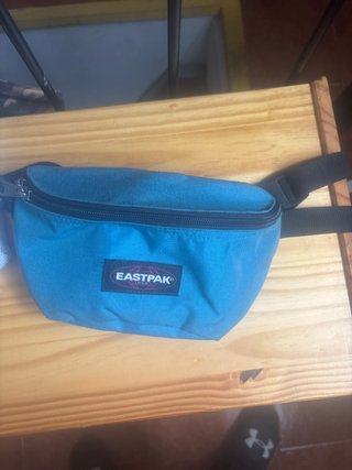 Riñonera Eastpak Negra