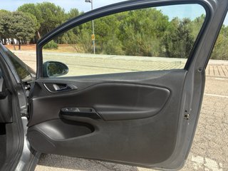Opel Corsa E OPC 1.6T 207cv 2016