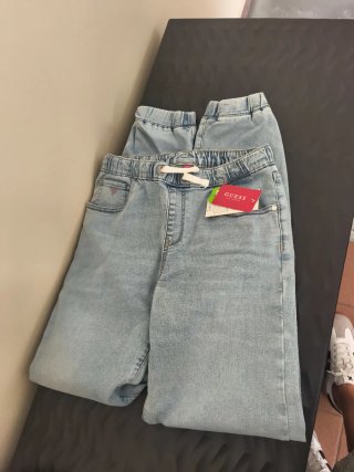 Pantalón Vaquero Guess Talla  niña 16