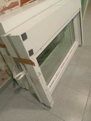 Ventana PVC Doble Cristal con Persiana