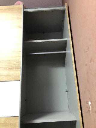 Guardaroba in Legno con Ante Scorrevoli
