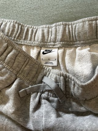 Pantalón Nike Gris M