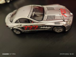 Scalextric Mercedes-Benz SLR 722 GT