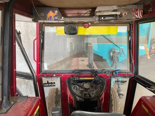 Tractor CASE INTERNATIONAL 685