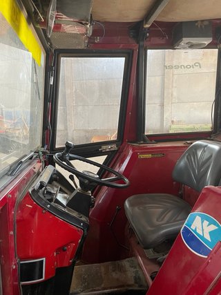 Tractor CASE INTERNATIONAL 685