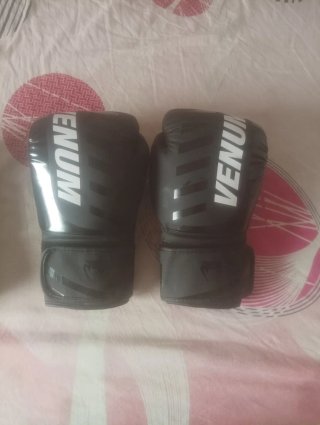 Guantes de Boxeo Venum Negros