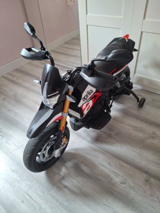 Moto eléctrica Aprilia para niñ@s