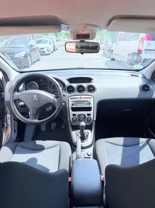 Peugeot 308 2011