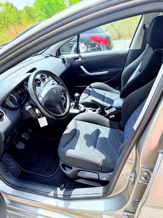 Peugeot 308 2011
