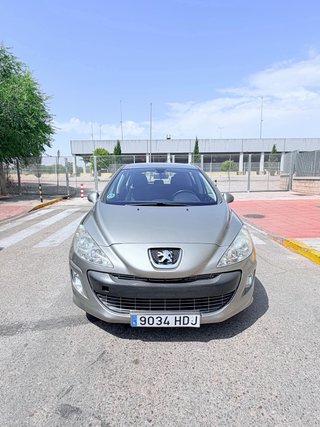 Peugeot 308 2011