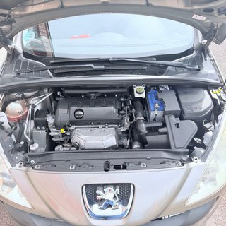 Peugeot 308 2011