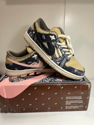 Nike SB Dunk Low Travis Scott