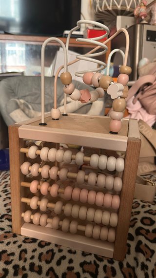 Caja de actividades de madera para bebés