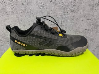Zapatillas Hi-Tec Barefoot Trekking Agua.