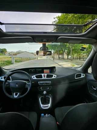 Renault Scenic 2011