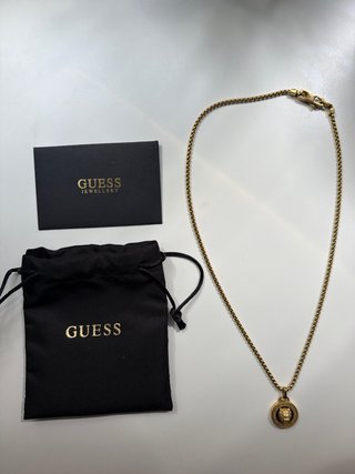 Cadena Guess con Colgante
