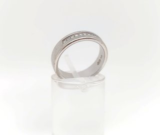 Anillo Oro Blanco 18K con Cristales