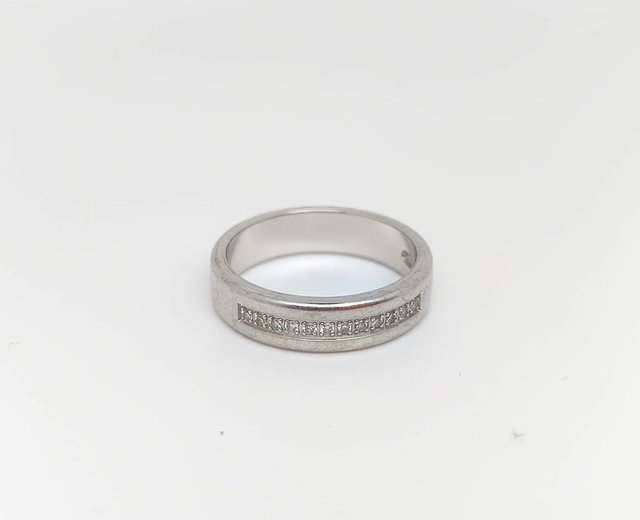 Anillo Oro Blanco 18K con Cristales