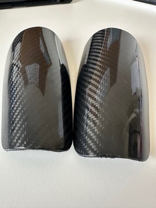 Espinilleras de Fibra de Carbono