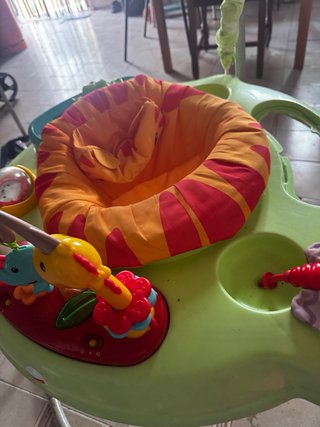 Saltarín para bebé con actividades