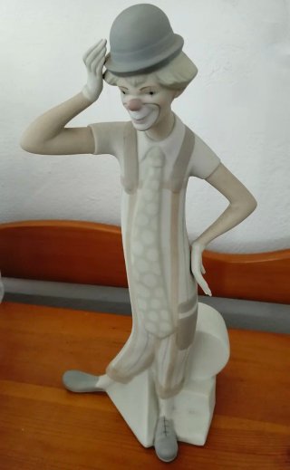 Figura grande Porcelanas M. Requena 39 cm, vintage