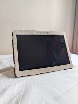 Tablet con funda protectora