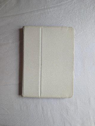 Tablet con funda protectora
