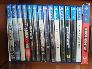 PlayStation 4 (PS4) 1TB con Mando y 15 Juegos