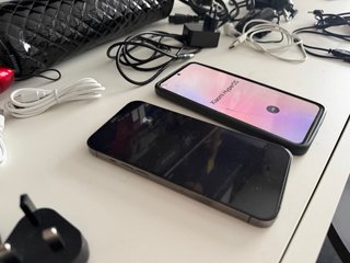 Lote: iPhone 12 Pro Max + Xiaomi | AVERIADOS
