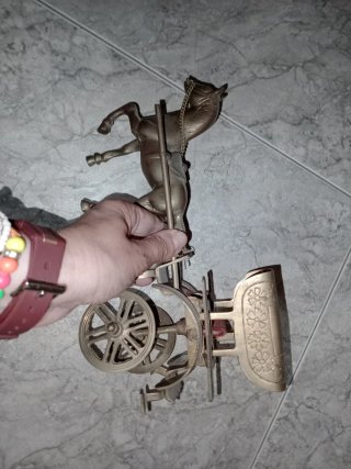 Figura de Caballo con Carruaje de Bronce