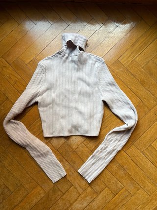 Jersey Punto Cropped Cuello Vuelta Bershka