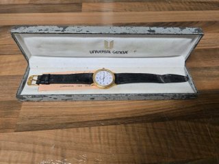 Reloj Universal Geneve