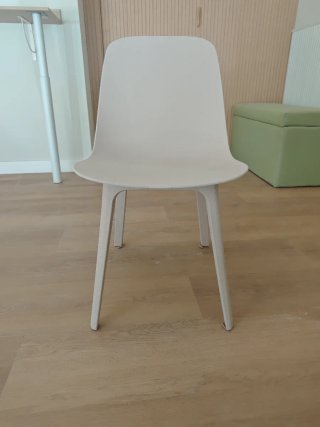 Set de 4 Sillas de Resina