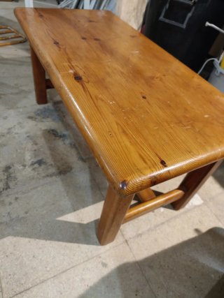 Cómoda de madera rústica