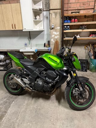 Kawasaki Z750 Verde