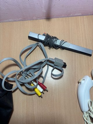 Consola Nintendo Wii con 5 Juegos y Accesorios
