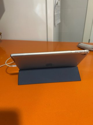 iPad 9.7 (2018) Space Gray