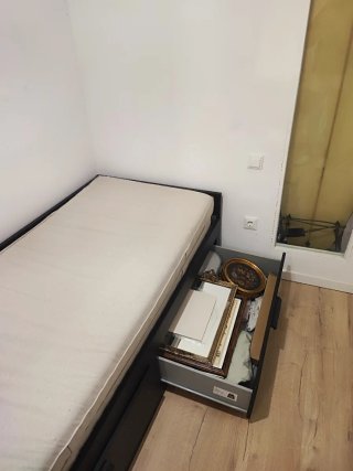 Cama Extensible Brimnes negro con dos Colchones.