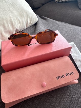 Gafas de sol marrones