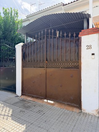 Puerta de garaje de hierro 2,20 largo 1,90 alto