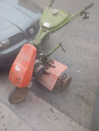Motocultor gasolina naranja y verde