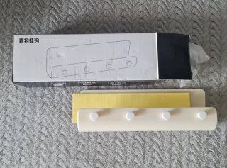 Colgador blanco