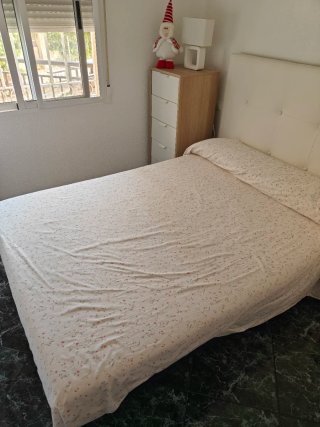 Colchón 135 cm y somier.