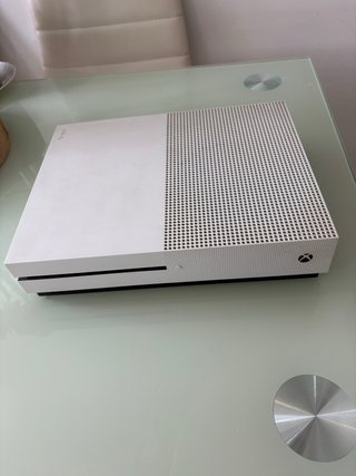 Xbox One S 1T + Mando