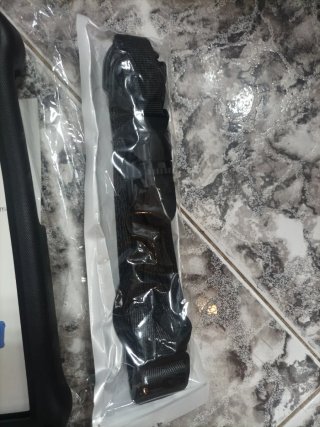 Funda Protectora Tablet Negra con Correa